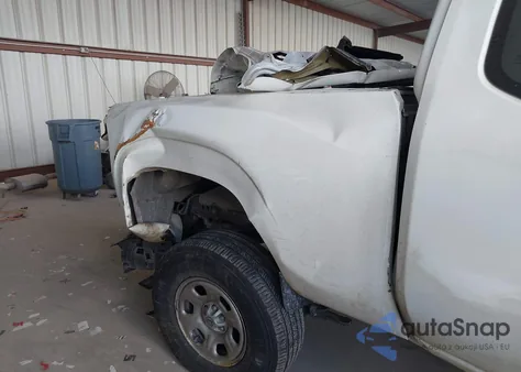 2024 Nissan Frontier King Cab S 4X2 z USA, uszkodzony, nr VIN 1N6ED1CL6RN635159